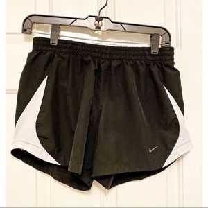 Nike Women’s Running Short Black Size Small